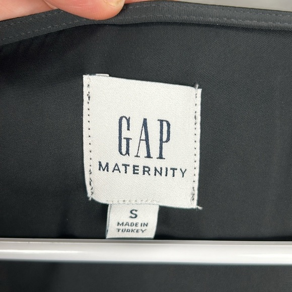 NWOT Gap Black Maternity Satin Wrap Top -Size Small - Picture 3 of 8
